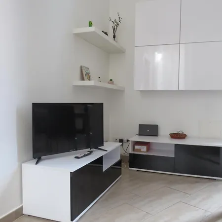 Lägenhet Casa Luna Tra E Milano *