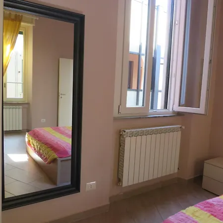 Lägenhet Casa Luna Tra E Milano
